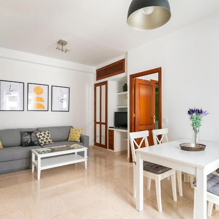 Vr Excelente Ubicacion Luminoso Apt Para Parejas Seville Luaran gambar