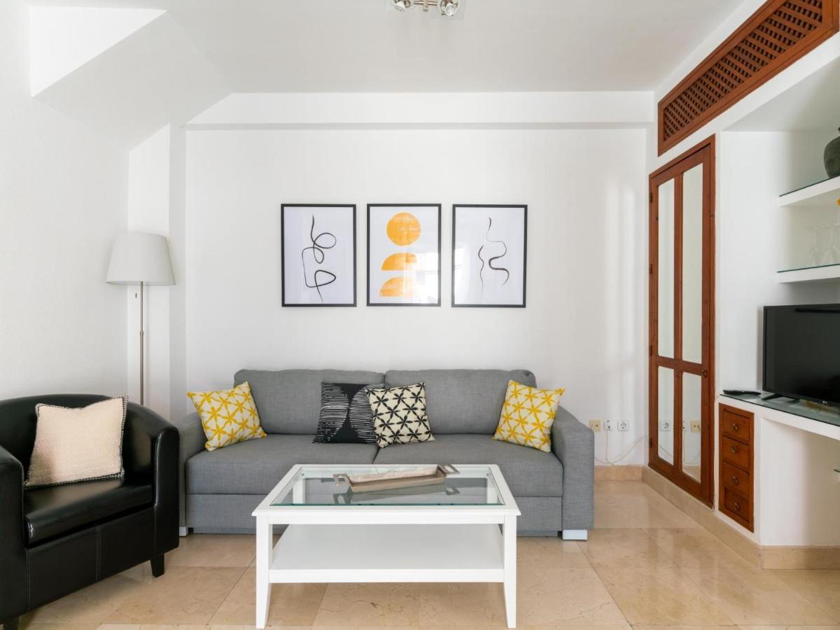 Vr Excelente Ubicacion Luminoso Apt Para Parejas Seville Luaran gambar