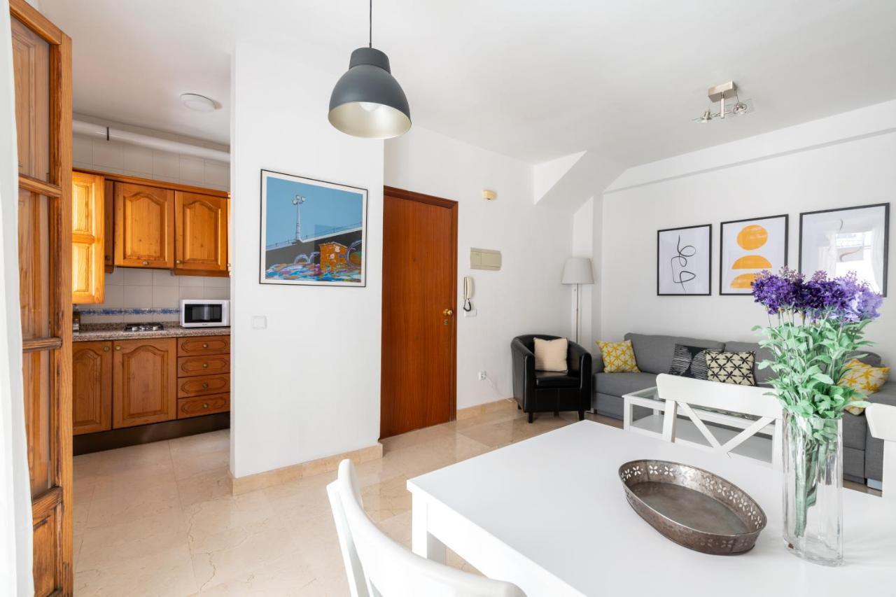 Vr Excelente Ubicacion Luminoso Apt Para Parejas Seville Luaran gambar