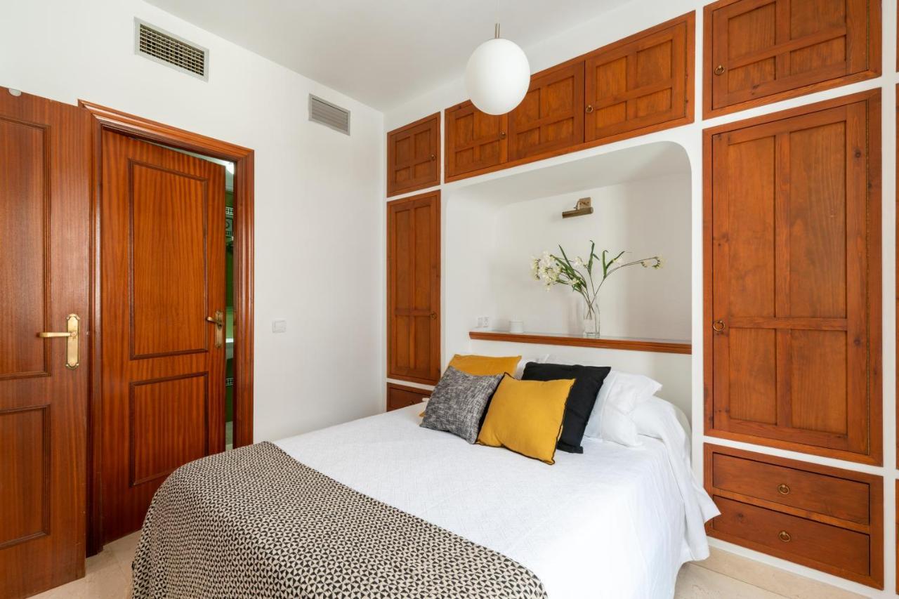Vr Excelente Ubicacion Luminoso Apt Para Parejas Seville Luaran gambar